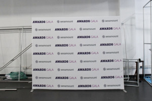 Fondo de Fotografía Repetible para Eventos de Lanzamiento o Conferencias - Product Image 4