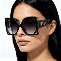 Lunettes de soleil rectangulaires surdimensionnées amincissantes pour le visage, style vintage de luxe pour femme, protection UV400, lunettes de soleil œil-de-chat spéciales streetwear