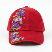 Casquette de baseball blanche brodée personnalisée IWFMSWIWFM, motif fleur violette africaine, 6 panneaux, style sororité grecque, motif à pois et losanges