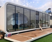 Maison conteneur préfabriquée sur mesure de 40 pieds, type Apple Cabin, double étage, à chambre unique, aménagée, avec terrasse, pour hôtel moderne