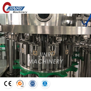 Machine quatre-en-un pour le rinçage, le rinçage, le remplissage et le capsulage des bouteilles en plastique - Product Image 6