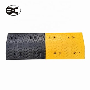 ยางกันกระแทกป้ายจราจรแบบโดมสีดำและเหลือง - Product Image 6