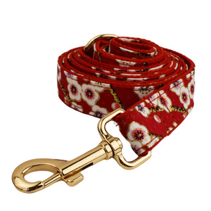 Ensemble collier et laisse pour <span class=keywords><strong>chien</strong></span> à motif floral classique fleur de prunier rouge, boucle en alliage de zinc avec nœud, réglable pour chiens de petite et grande taille - Product Image 5