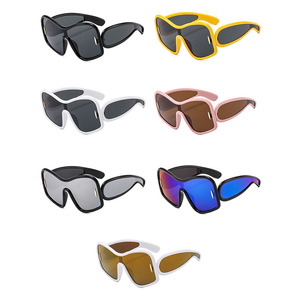 Européen américain exagéré mode personnalité protection solaire lunettes <span class=keywords><strong>de</strong></span> <span class=keywords><strong>soleil</strong></span> femmes irrégulière grand cadre UV400 Street Style - Product Image 4