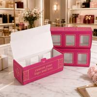 Caja de Papel Magenta de Lujo con Logotipo Personalizado, 3 Ventanas, Estampado Dorado, Laminación Mate, Embalaje para Macarons, Galletas y Regalos para Pequeñas Empresas