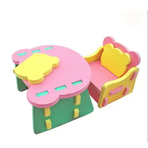 China Gold Hersteller benutzer definierte tragbare klappbare Eva Schaum Kinderspiel zeug Tisch und Stuhl ein Set Möbel