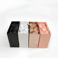 Boîte cadeau cosmétique de luxe en gros OEM papier magnétique imprimé personnalisé avec ruban 3mm d'épaisseur laminage mat gaufrage manipulé