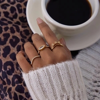 Minimalistischer 18K Vergoldeter Edelstahl Geometrischer Zirkonia-Ring Hypoallergener Schmuck für Frauen Maßgefertigt Großhandel OEM