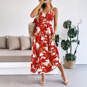 Vestido sin mangas con cuello en V y estampado de hojas en rojo para vacaciones de verano en <span class=keywords><strong>la</strong></span> playa, venta al por mayor directamente de fábrica. - Product Image 1