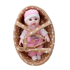 2024 नवीनतम डिजाइन नथनीएल थोक 12 इंच गुड़िया सहायक उपकरण बच्चों के लिए मिनी बेबी गुड़िया सिलिकॉन बच्चों के लिए ओम