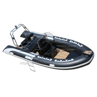 Bateau pneumatique de sport mini RIB en PVC de conception moderne avec système de direction à console centrale, léger, 6 personnes, pour utilisation directe