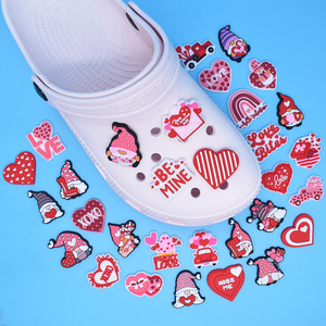 2025 nouveau gros mariage personnalisé conception chaussures breloques PVC souple mariage amour chaussures de mariage breloques pour la saint valentin - Product Image 3