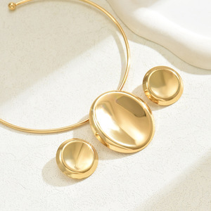 Vente chaude 2025, collier ras du cou et boucles d'oreilles en alliage de zinc vintage surdimensionné ovale, ensemble de bijoux tendance, anniversaire de mariage - Product Image 4