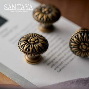 Gagang Kabinet Dapur Santaya Solid Antique Brushed Brass, Kenop Laci Lemari Kamar Tidur, Gagang Furnitur Perunggu - Product Image 3