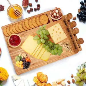 Ensemble de planche à fromage en bambou et ensemble de couteaux en bois de qualité supérieure