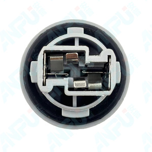 ขั้วหลอดไฟ T20 WZL-297 แบบขาพลาสติก สำหรับไฟเลี้ยวรถยนต์ - Product Image 2