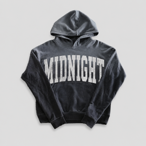 Sweat à capuche noir personnalisé avec broderie de lettres au dos, appliqué à bords bruts, en molleton épais, style streetwear pour homme - Product Image 2