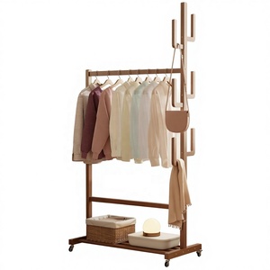 Porte-manteau moderne en bois d'hévéa sur roulettes avec 6 crochets et 1 étagère - Facile à assembler pour chambre et salon - Meuble GYJ054 (Stock US) - Product Image 1