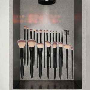Private Label Vegan Makeup Brush Set Synthetic Hair Plastic Handle Black Travel Concealer Kit - Product Image 3