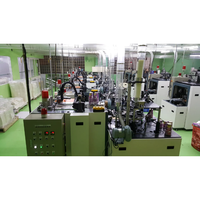 Machine industrielle automatique haute performance et haute vitesse pour la fabrication de gobelets en carton ondulé (type Corée du Sud) 70-80 pièces/min 8-9