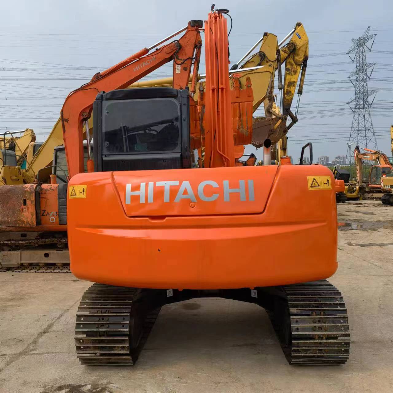 Hitachi ZX70 Excavator - Efficient Hydraulic Crawler