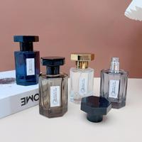 Grosir botol parfum persegi mewah penjualan pabrik wadah kaca dengan tutup pengunci kerut