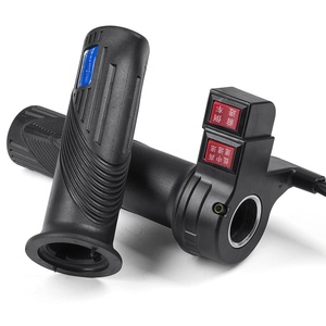 สกู๊ตเตอร์ไฟฟ้าราคาประหยัด 72V 3000W มอเตอร์ไร้แปรงถ่าน ตัวควบคุมความเร็วอิเล็กทรอนิกส์ 31-40 กม./ชม. ได้รับการรับรองมาตรฐาน CE พร้อมอุปกรณ์เสริม - Product Image 6