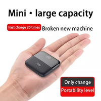 Venta al por Mayor de Fábrica, Banco de Energía Portátil Mini Q5 de 10000mAh, ABS, Delgado, con Doble Puerto USB, Soporte para Teléfono Celular, Carga Inalámbrica Solar