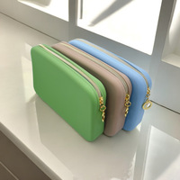 Grosir tas kosmetik Travel untuk wanita tas perlengkapan mandi kapasitas besar dengan ritsleting tas rias portabel tahan air silikon lembut
