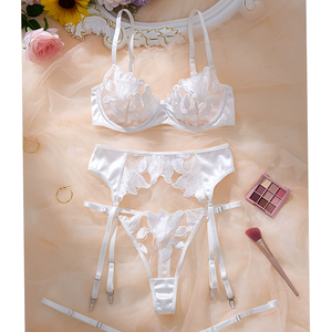 Al por mayor: Medias con tiras, bragas tanga de encaje sexy de talle bajo antideslizantes, lencería de malla tentadora, conjunto de 4 piezas de ropa interior de verano y sujetador - Product Image 2