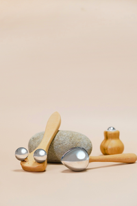 Outils de massage facial en forme de gourde en acier inoxydable de qualité supérieure Application de visage de relaxation - Product Image 3