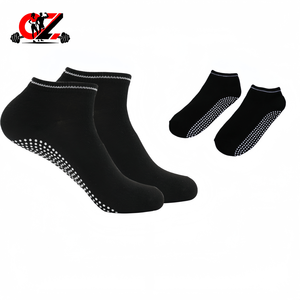 Calcetines de Yoga Antideslizantes CZFIT para Deportes en Interiores, Amigables con la Piel, Cómodos, Amortiguadores, Transpirables y Personalizables - Product Image 2