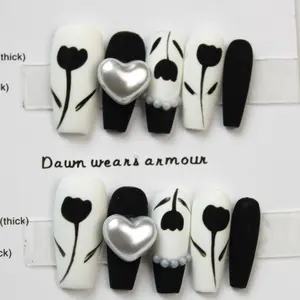 Yeniden takma tırnak 100% el boyama siyah beyaz çiçek tırnak sanat aksesuarları el yapımı çıkarılabilir yanlış kısa basın tırnak
