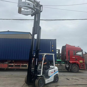 <b>Used</b> Vigoshop TCM FD30-7T 3 Ton Japan Original Diesel Forklift with Three Stage Mast and Carrying Frame for Sale - Product Image 1