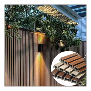 Panel y tablero de pared estriado WPC compuesto plástico madera en relieve 3D revestimiento de pared exterior impermeable - Product Image 1