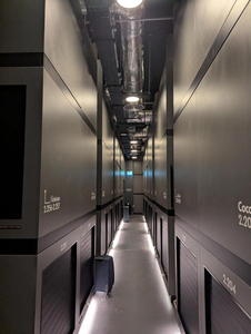 แคปซูลนอน KSL All Black สำหรับผู้ใหญ่คนเดียว พร้อมม่านกันเสียงแบบดึงลง โครงเหล็ก เหมาะสำหรับโฮสเทลเยาวชน - Product Image 6