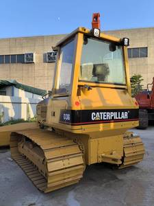 รถดันดินตีนตะขาบ Caterpillar D3G มือสอง ของแท้ พร้อมริปเปอร์ รถดันดิน CAT D7R D8R D9R มือสอง สำหรับงานก่อสร้างขนาดเล็ก - Product Image 4