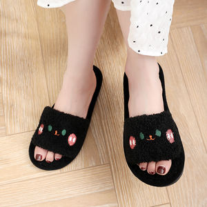 Pantoufles pour femmes, vente en gros, personnalisables, pour la maison, avec motif visage souriant mignon, en fourrure, chaussures de sécurité - Product Image 6