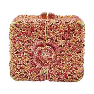 Bolso de Noche Elegante para Mujer con Cristales, Cartera de Mano Cuadrada con Pedrería Floral para Vestido de Noche o Baile - Product Image 1