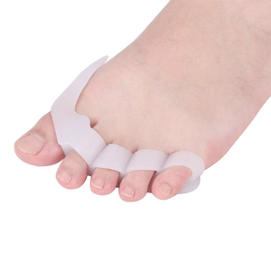 Semelles intérieures en gel de silicone respirantes à succès, modèle 46, pour hommes et femmes, séparation des orteils, protection des pieds pour <span class=keywords><strong>hallux</strong></span> <span class=keywords><strong>valgus</strong></span> - Product Image 1