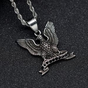 Pendentif Aigle Vintage en Acier Inoxydable Personnalisé, Style Punk Audacieux pour Motard - Product Image 3