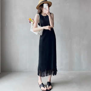 Robe décontractée pour femme, longueur genou, col rond, manches chauve-souris plissées Miyake, ourlet à franges, écologique, collection PY 2026 - Product Image 3