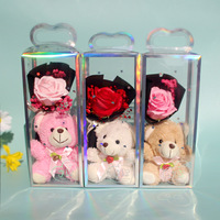 QY Cadeaux floraux faits à la main pour la Saint-Valentin, la fête des mères, les anniversaires, fleurs de savon dans une boîte transparente en PVC, mini bouquet de roses artificielles en forme d'ours