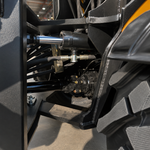 Livraison Gratuite Mini-chargeuse sur pneus 2 tonnes avec cabine, fourches à palettes, godet, Kubota CE EPA EURO5, chargeuse agricole, vente en gros - Product Image 6