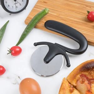 Cortador de Pizza de Acero Inoxidable con Mango de Diseño Animado, Cuchilla Circular, Herramienta Especializada para Hornear en Restaurantes y Cocinas Domésticas - Product Image 3