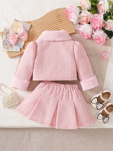 Nouvelle arrivée Automne Hiver Robe de fête pour bébé fille en peluche rose à col en plumes, 100% polyester, douce, deux pièces - Product Image 2
