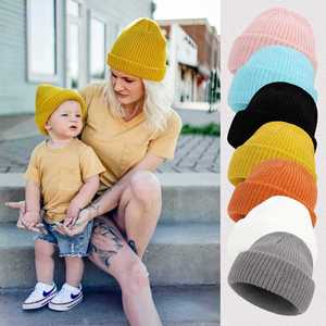 Vente en gros de bonnets tricotés chauds d'hiver de couleur unie, bonnets vierges pour parents et enfants - Product Image 2