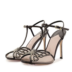 Sandales à talons hauts pour femmes, design élégant, décorées de clous, à bout ouvert, avec bride à boucle, chaussures d'été pour soirée, taille 43 - Product Image 1