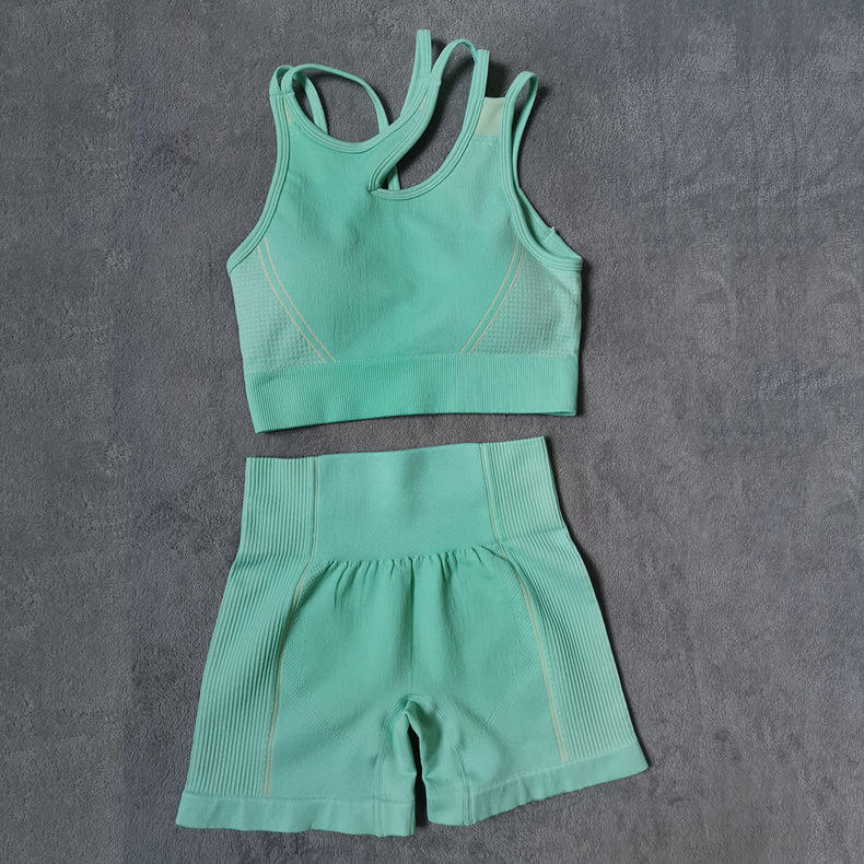 สีเขียว