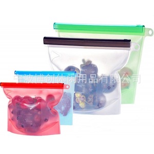 Sac de conservation sous vide en silicone de qualité alimentaire pour fruits et légumes, idéal pour la congélation et le stockage des aliments dans le réfrigérateur de cuisine. - Product Image 4